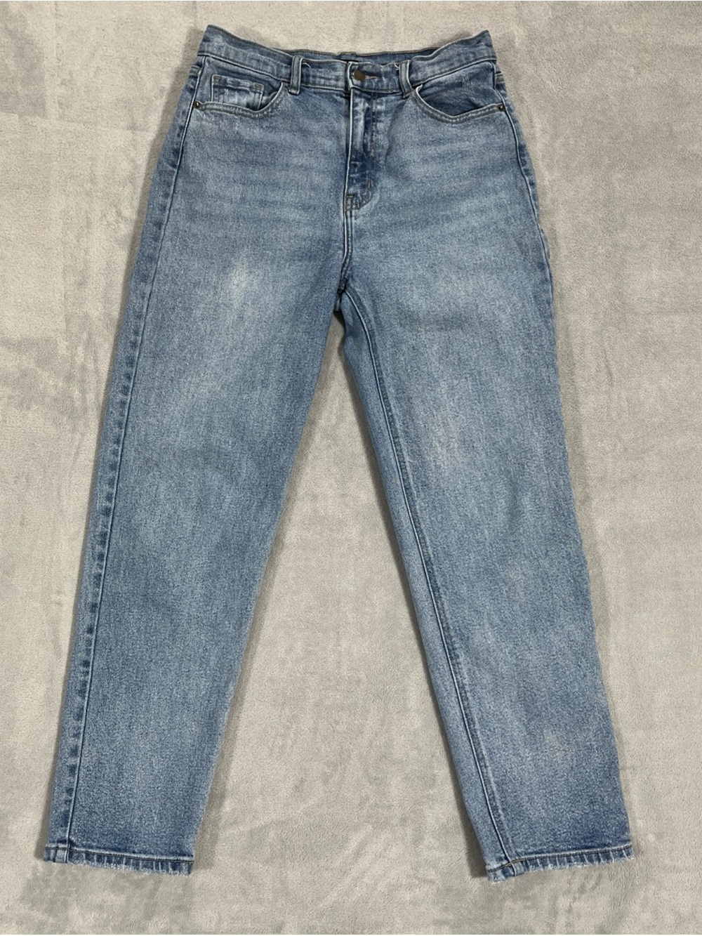 Fashion Nova Juniors Size 11 Light Wash Blue Distressed Straight Leg Jeans